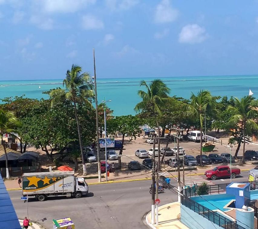 Na Beira Mar: Pajuçara Beachfront With Ocean View